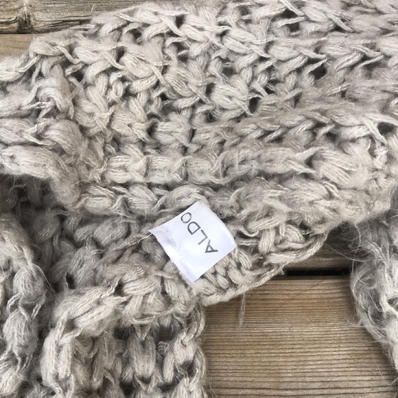 Chunky Knit Infinity Scarf - Picture 2 of 3